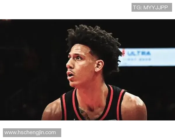 杰伦-约翰逊创老鹰队史单季三双纪录